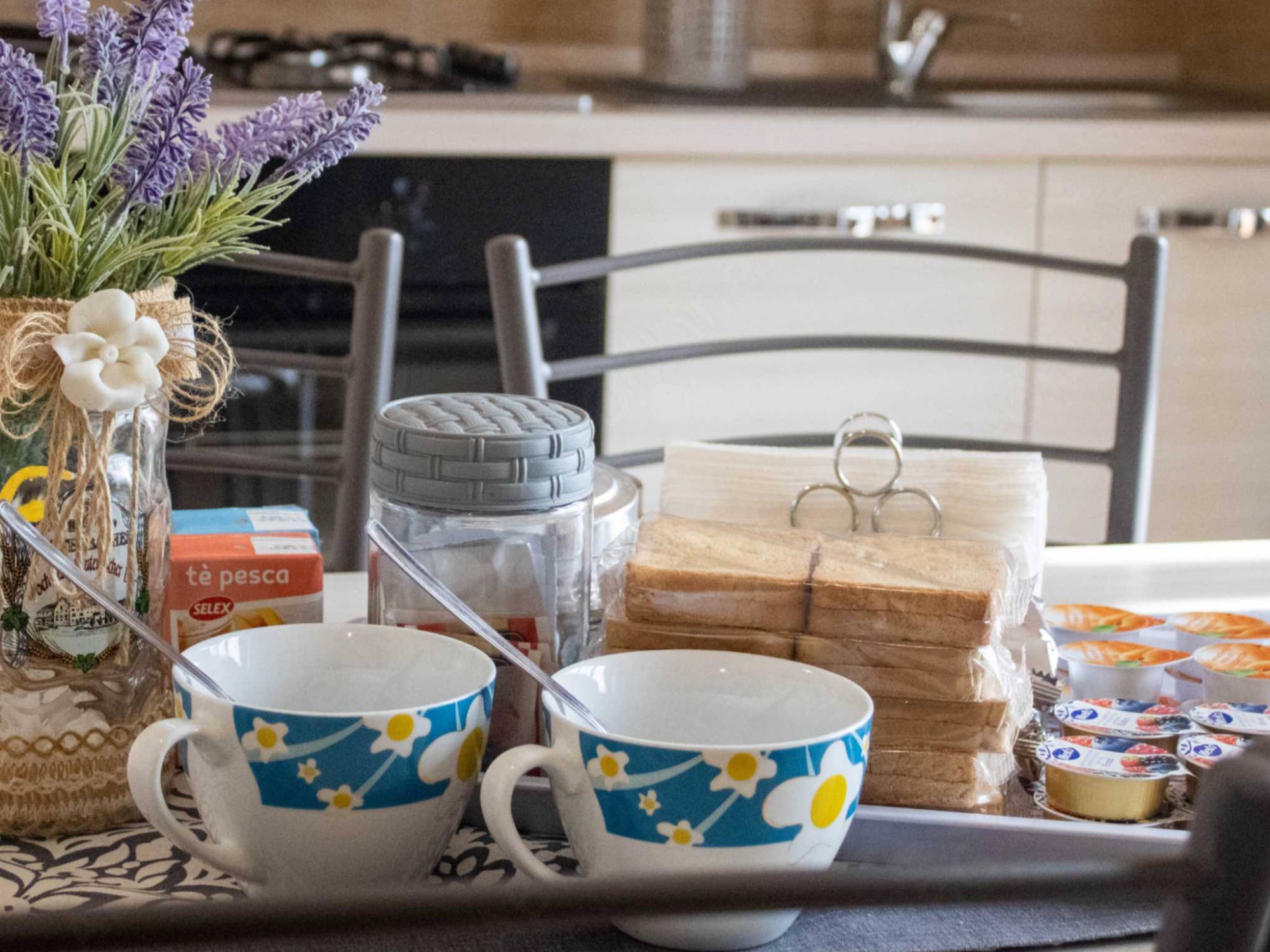 colazione cucina appartamento piano terra monti sibillini
