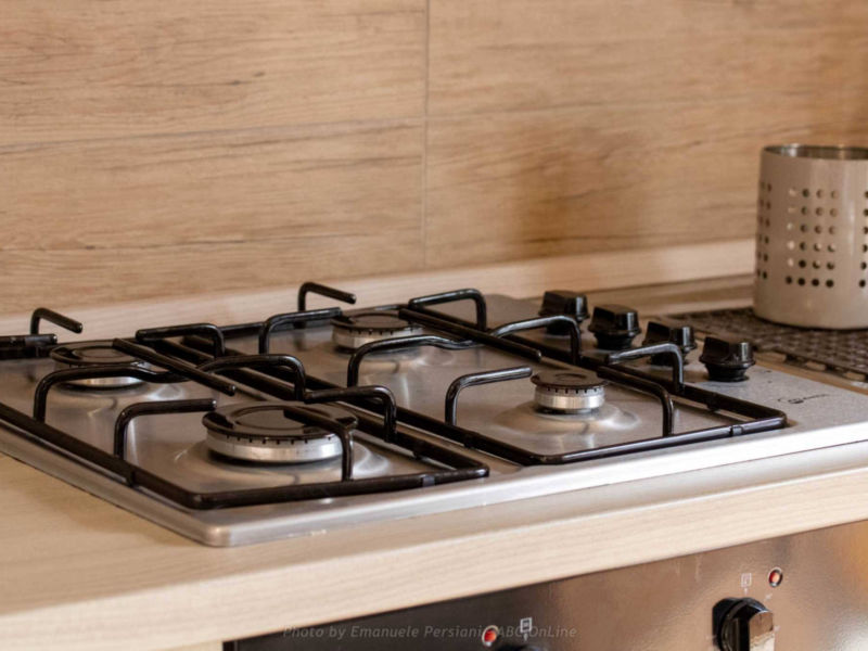 cucina appartamento piano terra monti sibillini