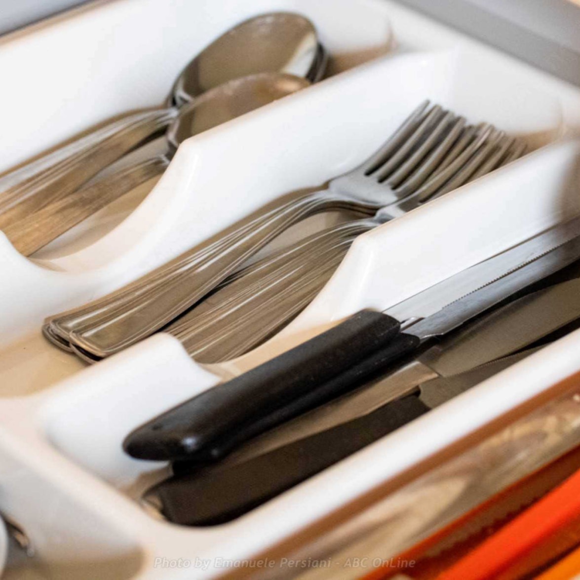 stoviglie e appartamenti completi